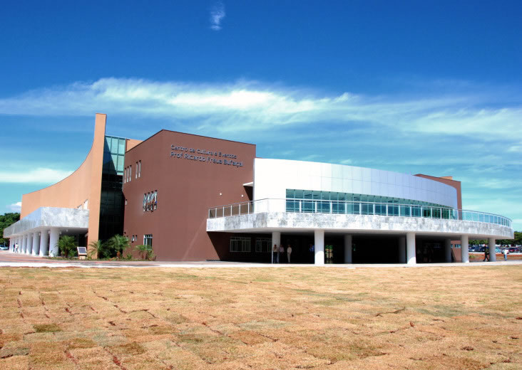 Clientes Satisfeitos -  Universidade Federal de Goias
