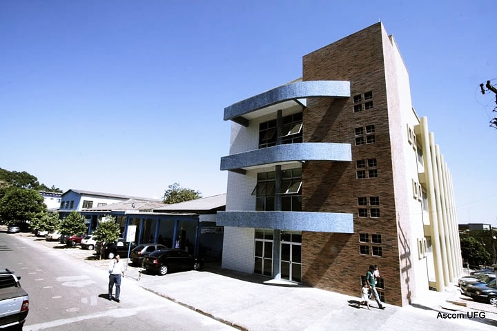 Quatro Pr dios no Campus II UFG GO